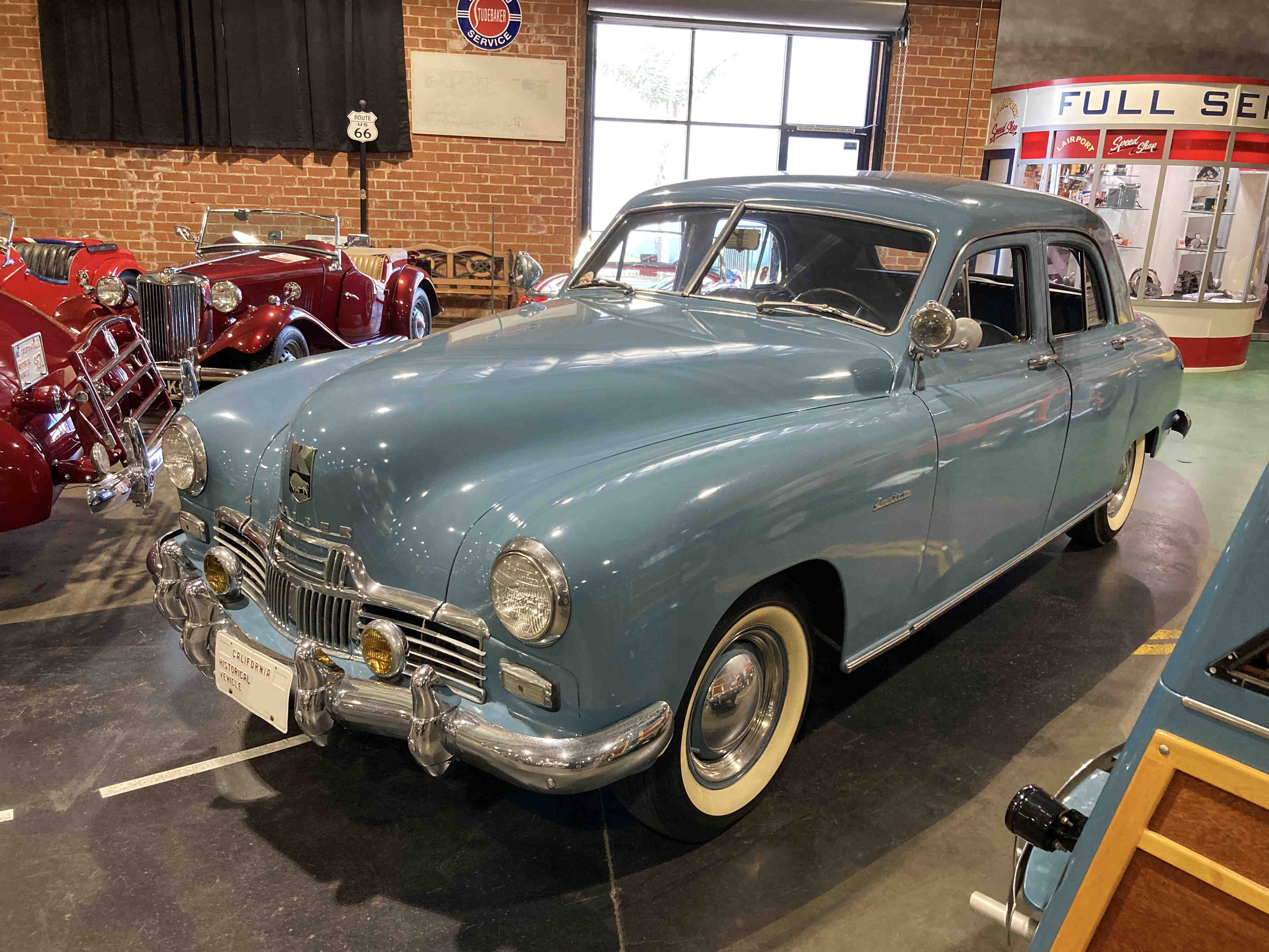 1948 Kaiser Custom Sedan